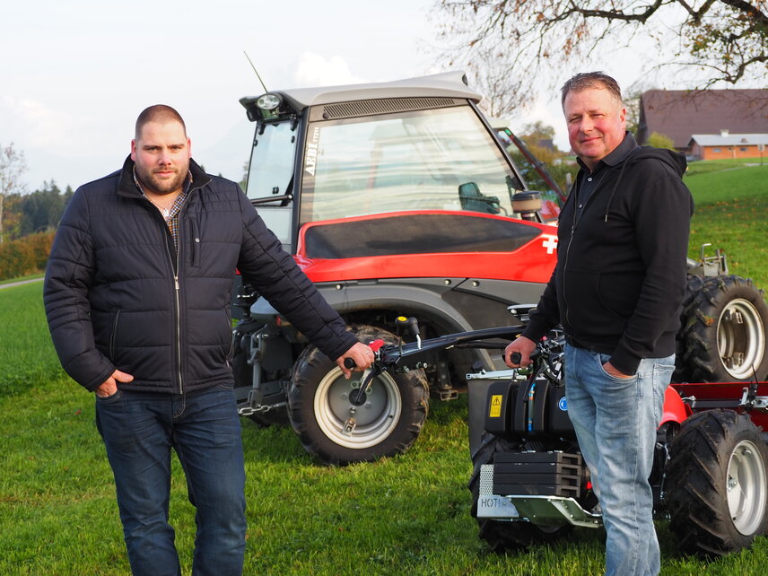 Erich Heiniger (left) is Aebi Dealer and service partner of Bruno Muff (right).